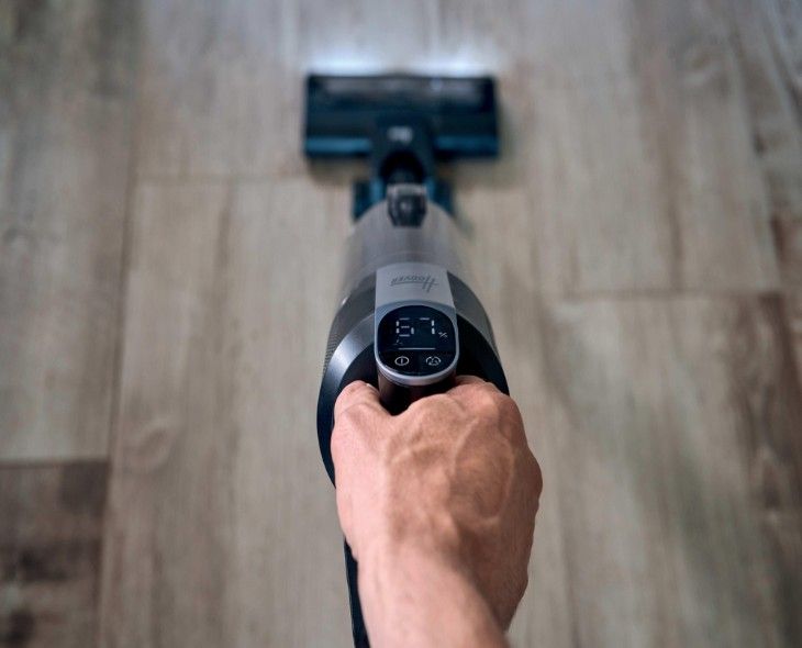 Guide to cleaning a wooden deck