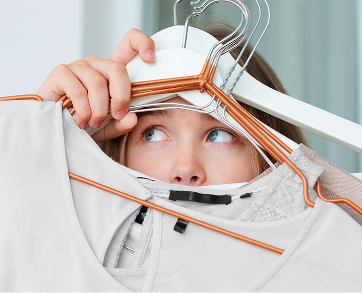 Verstauen der Winterkleidung